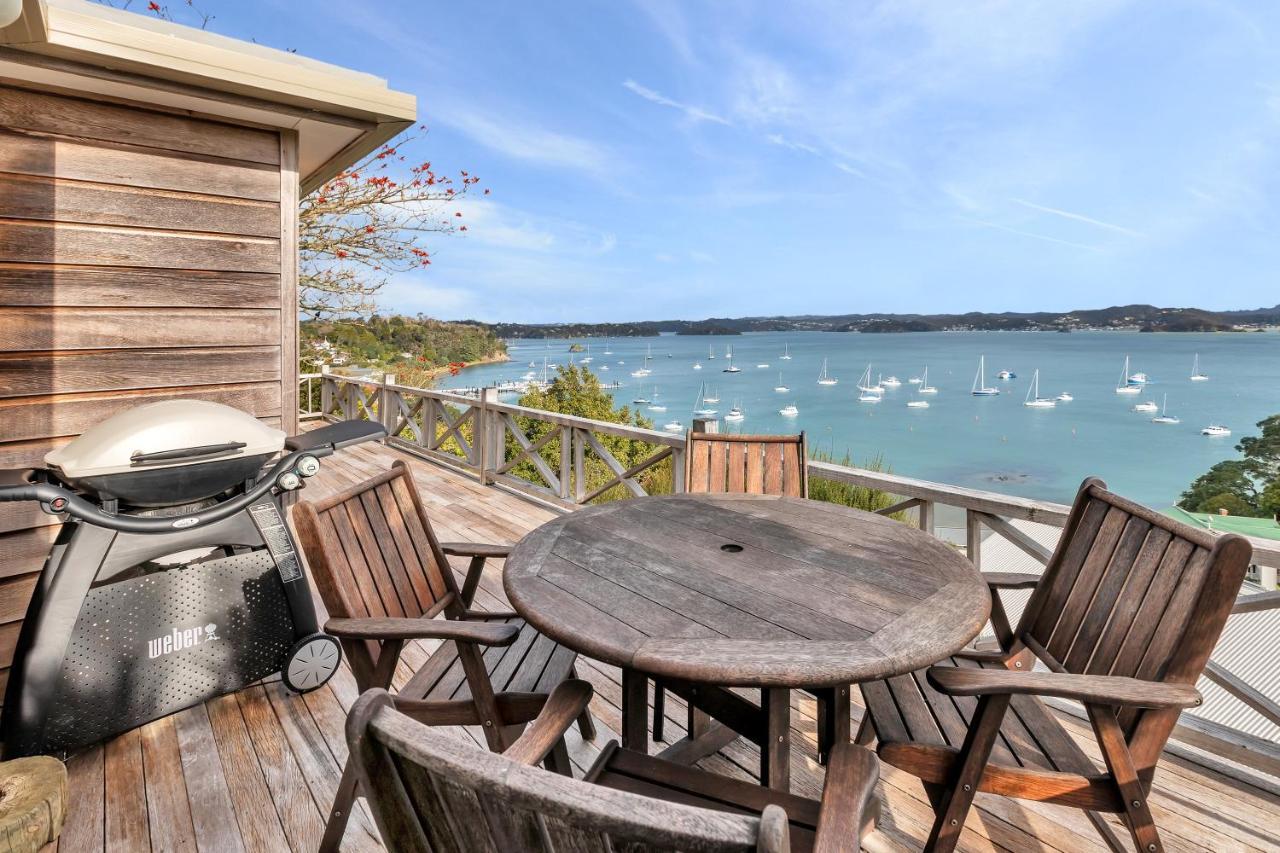 Te Maiki Retreat - Russell Holiday Home Екстер'єр фото