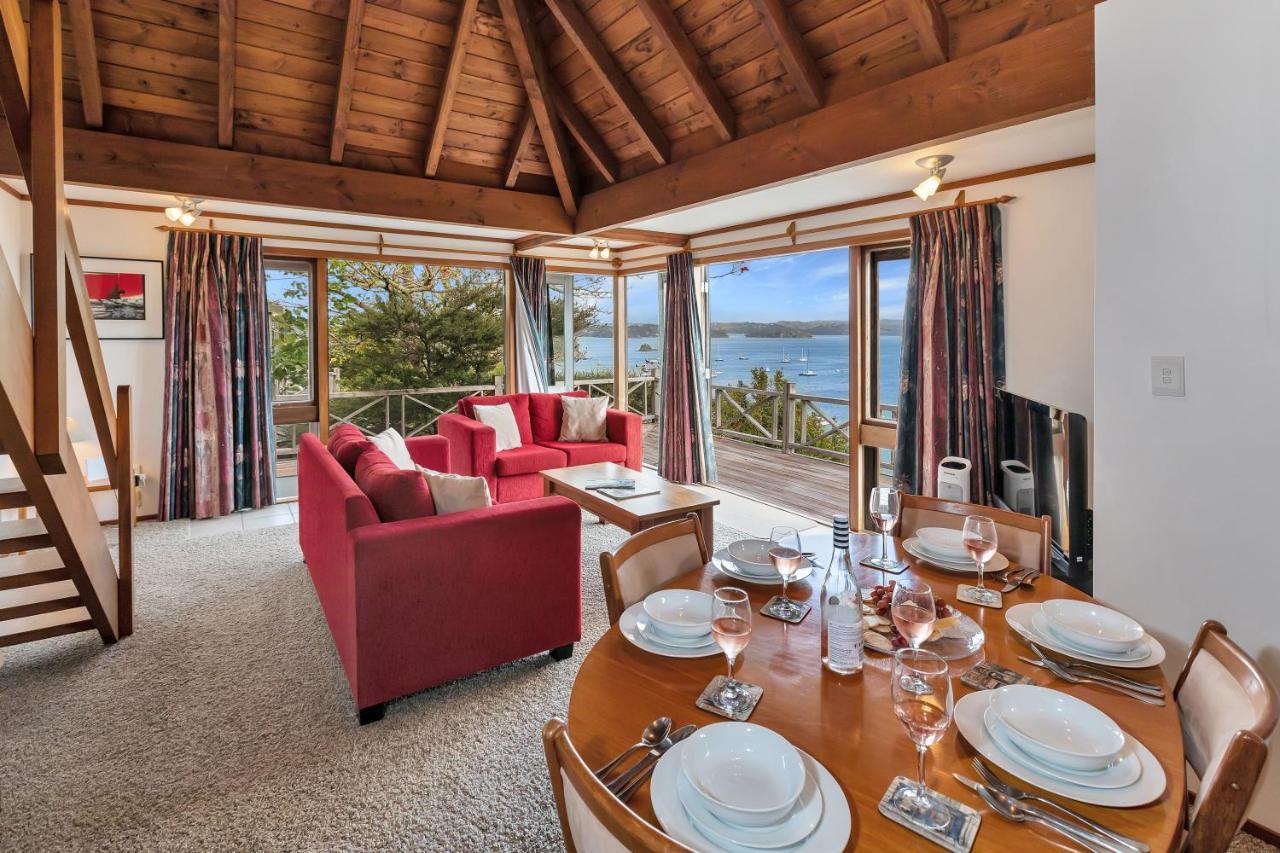 Te Maiki Retreat - Russell Holiday Home Екстер'єр фото