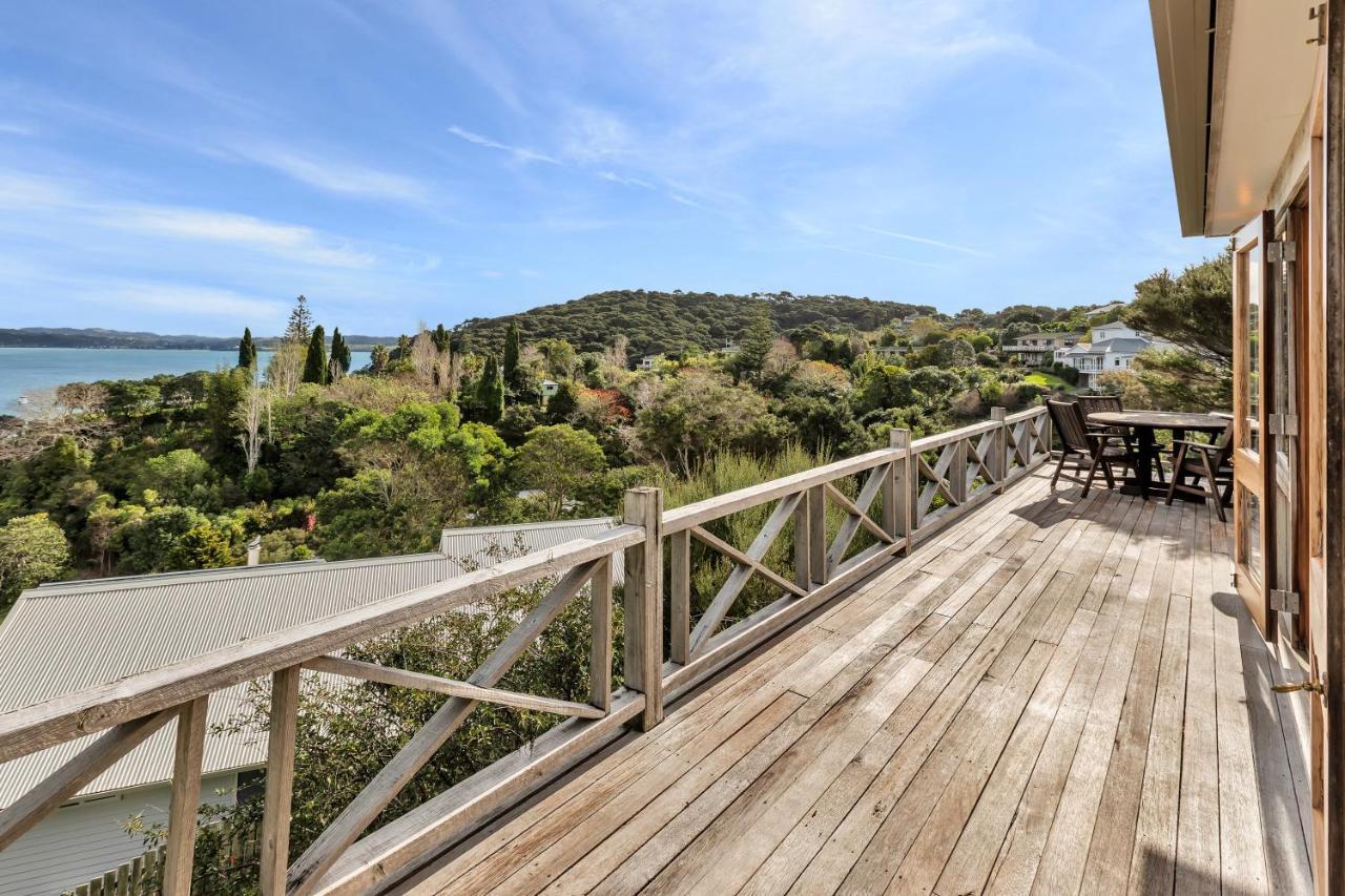Te Maiki Retreat - Russell Holiday Home Екстер'єр фото