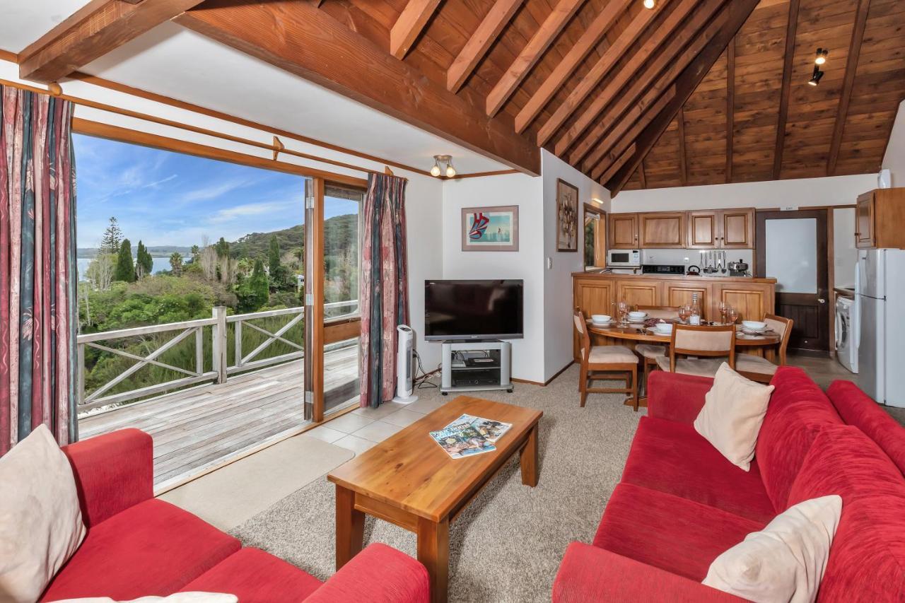 Te Maiki Retreat - Russell Holiday Home Екстер'єр фото