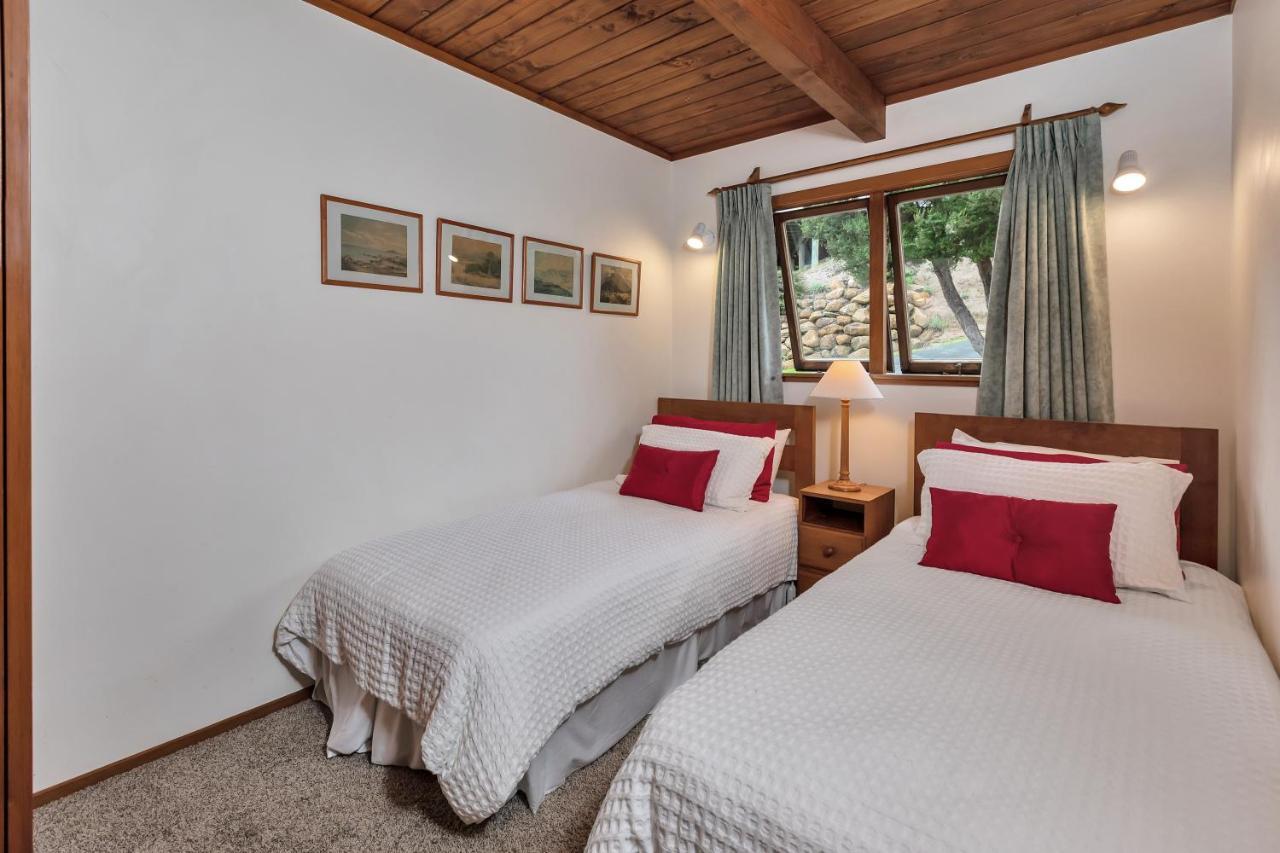 Te Maiki Retreat - Russell Holiday Home Екстер'єр фото