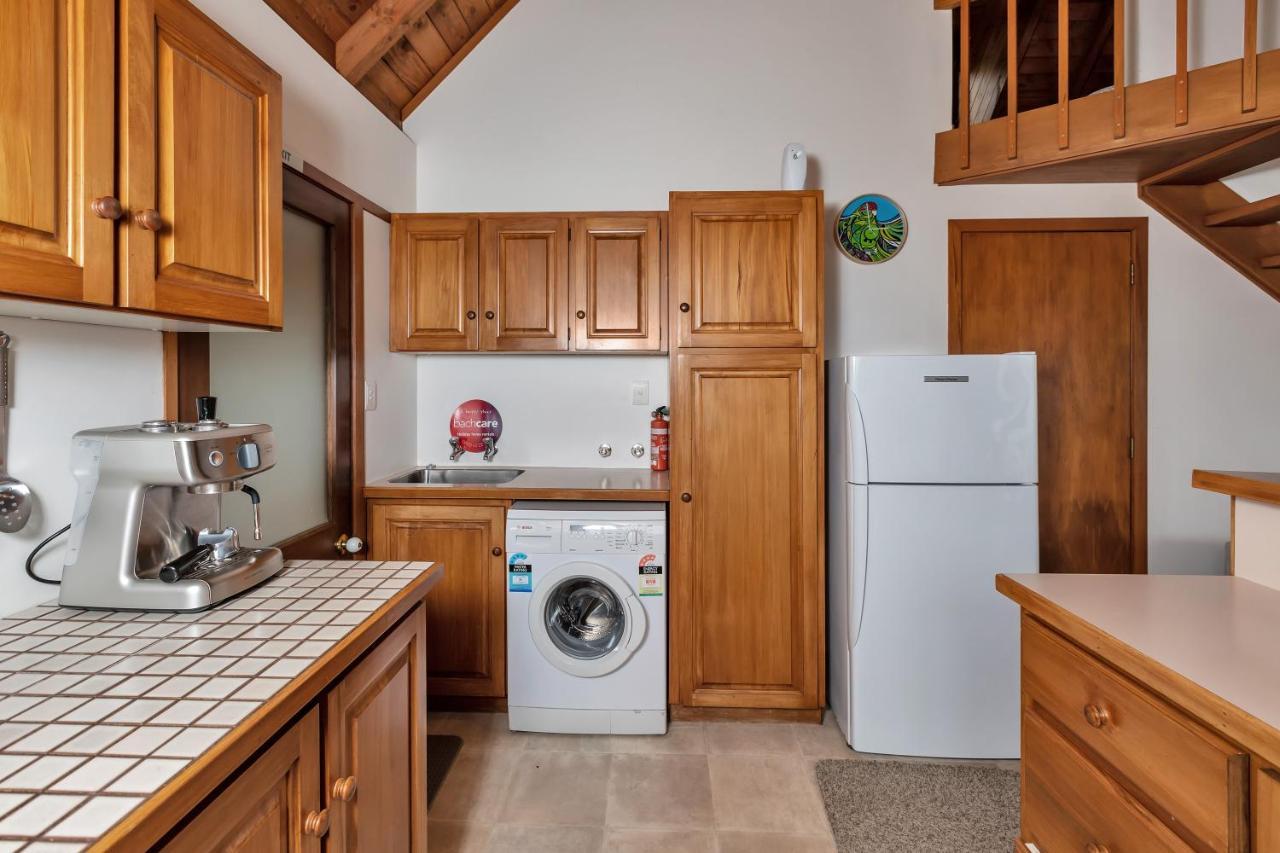 Te Maiki Retreat - Russell Holiday Home Екстер'єр фото